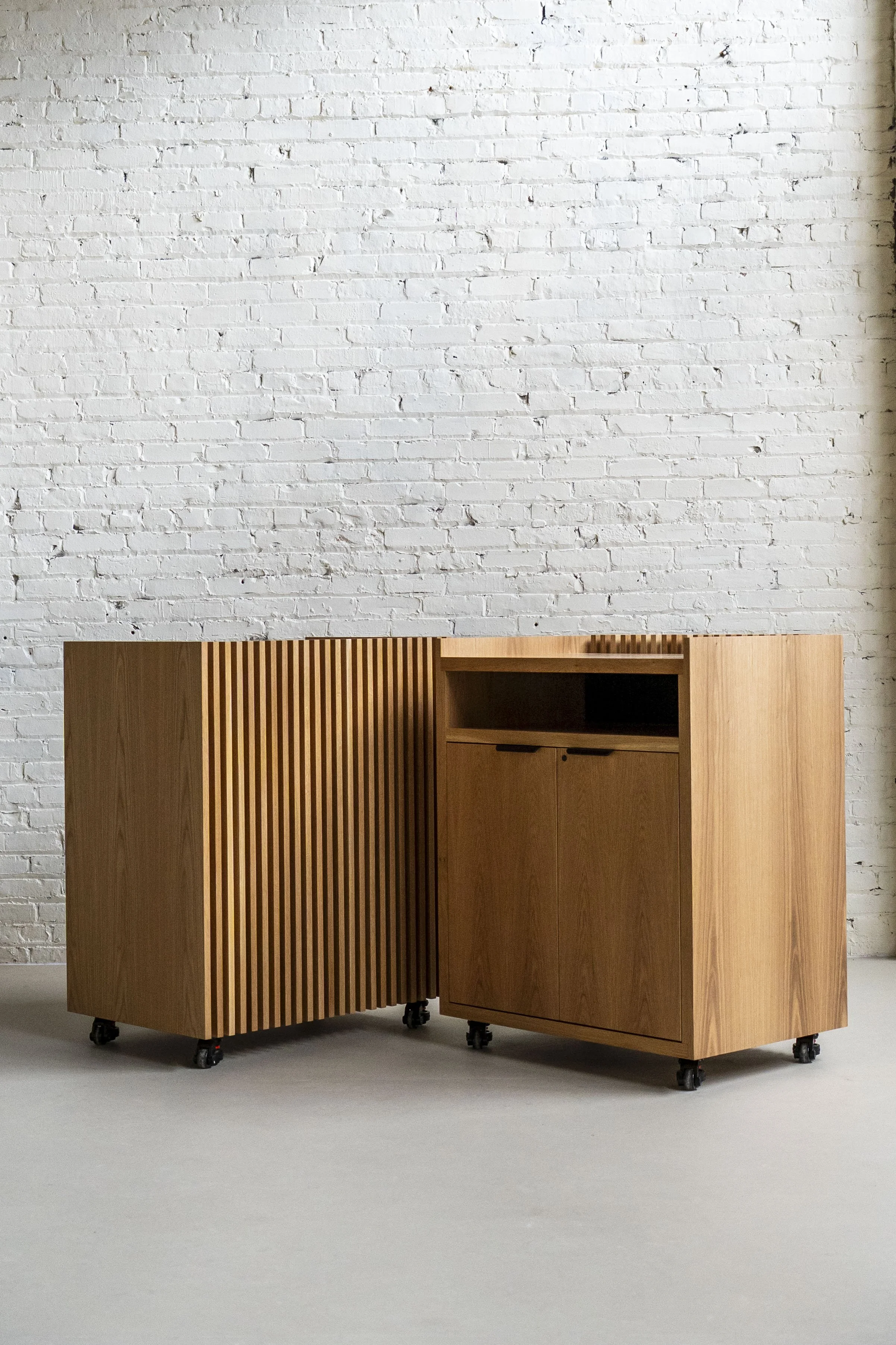 Hostess オーブン　ディスプレイ　インテリア Modern Wood Hospitality Host Stand — SYNECDOCHE: a boldly curious